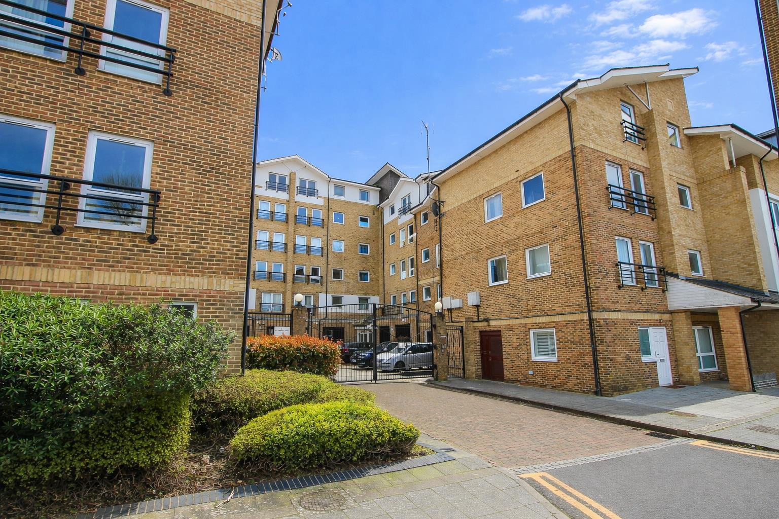 2 bed property in Melbourne Road, Wallington